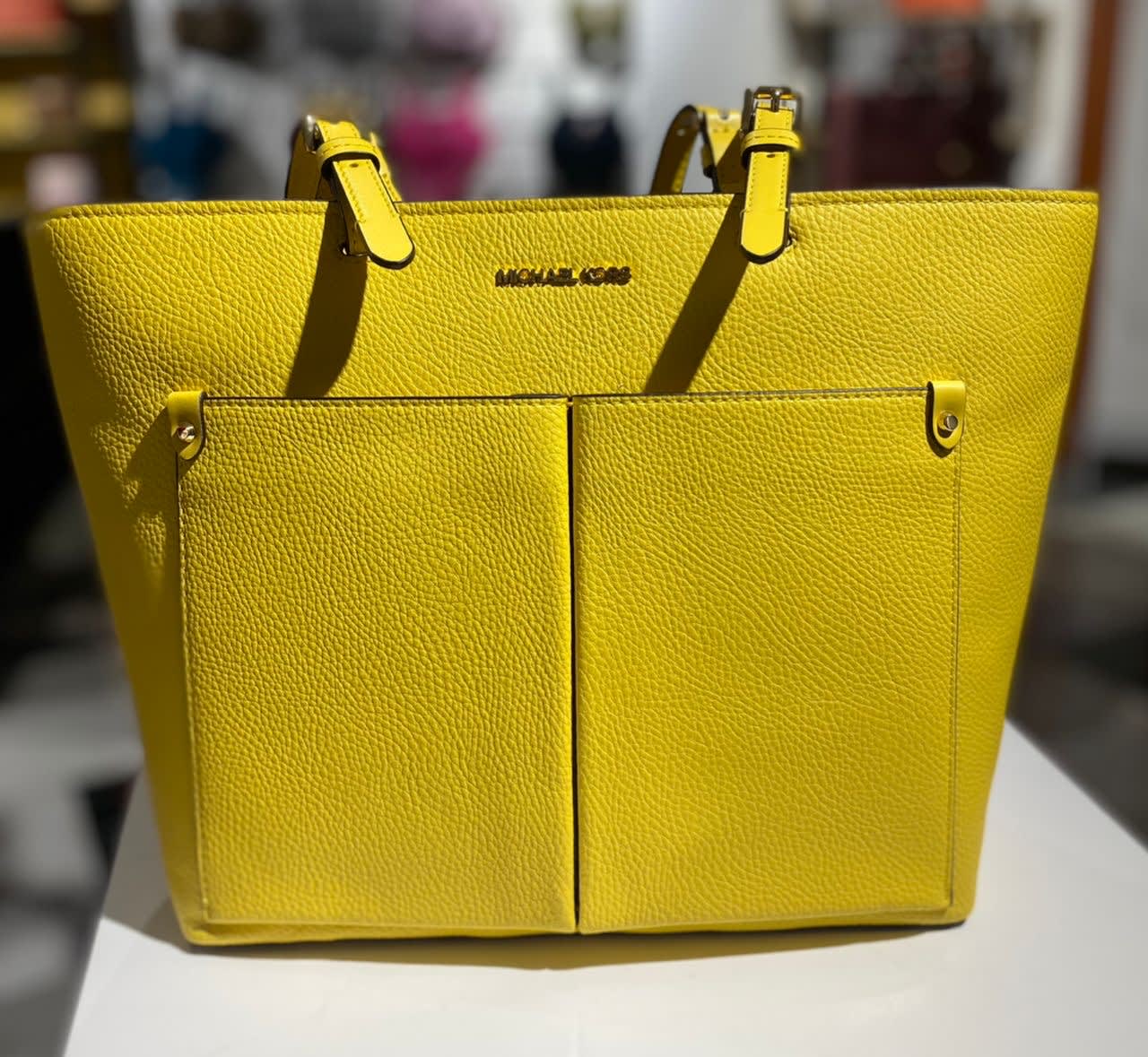 SacFourre -tout jet set de taille moyenne à logo pochette