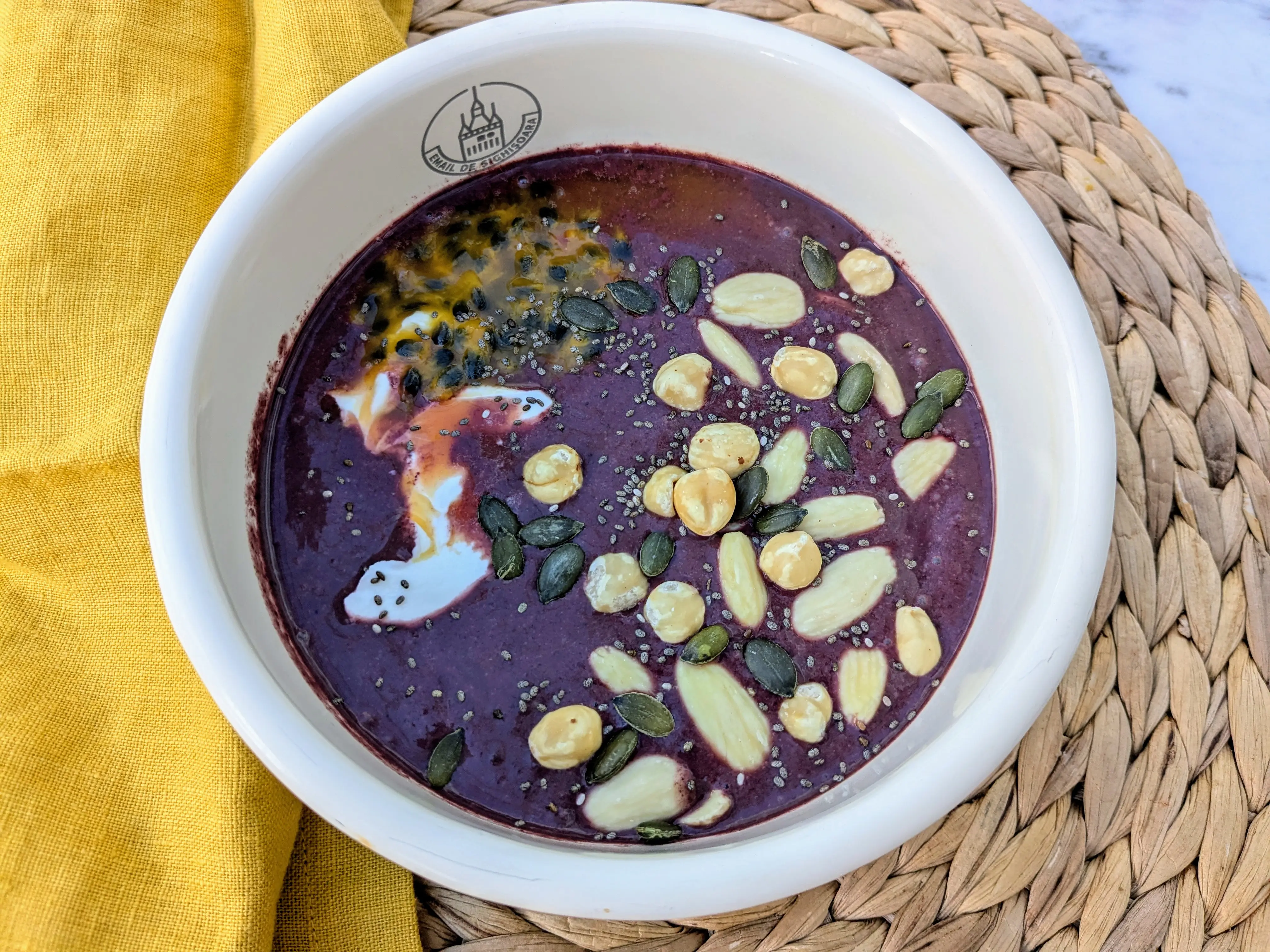 Acai bowl