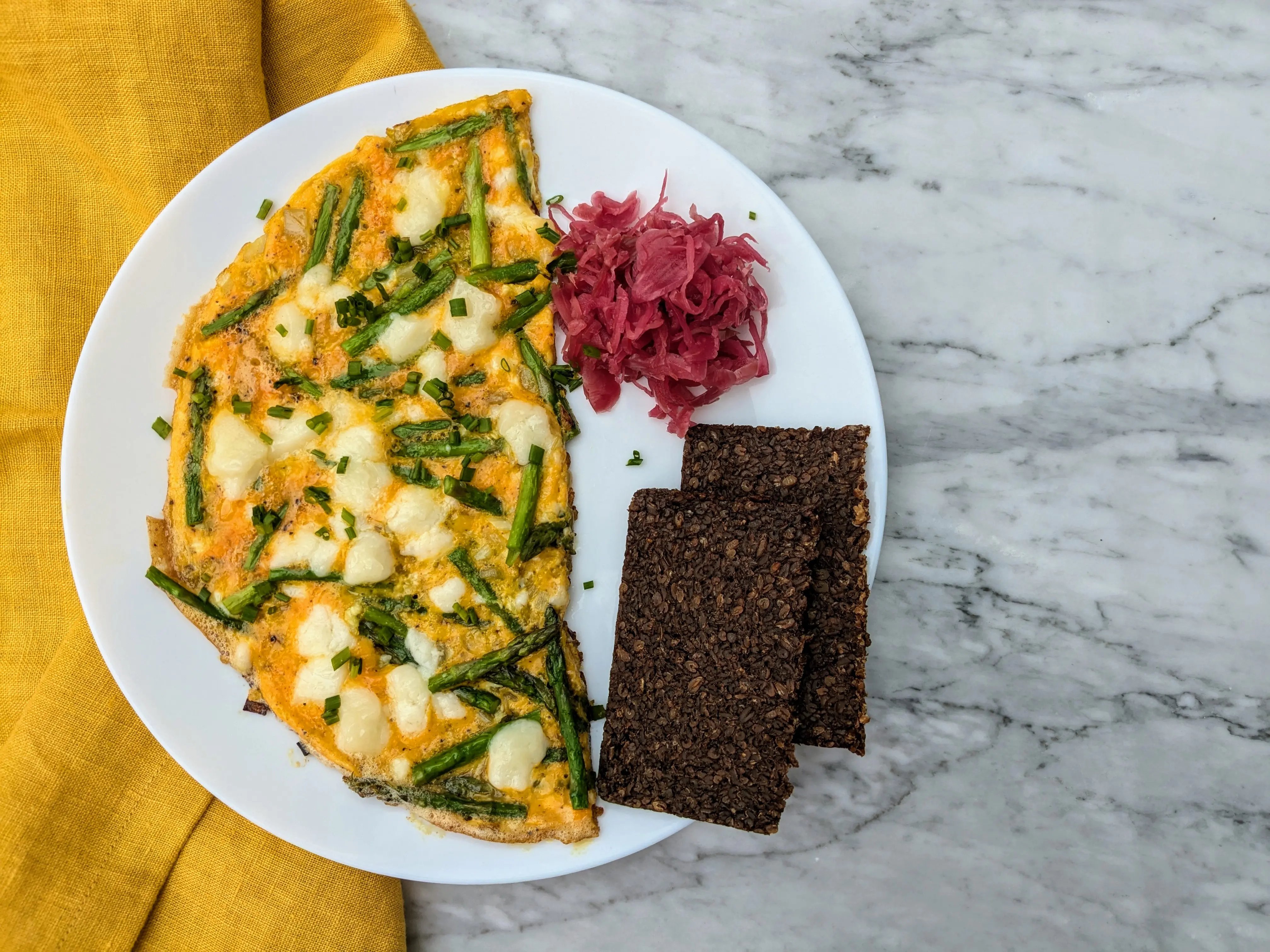 Asparagus and goat cheese omelette