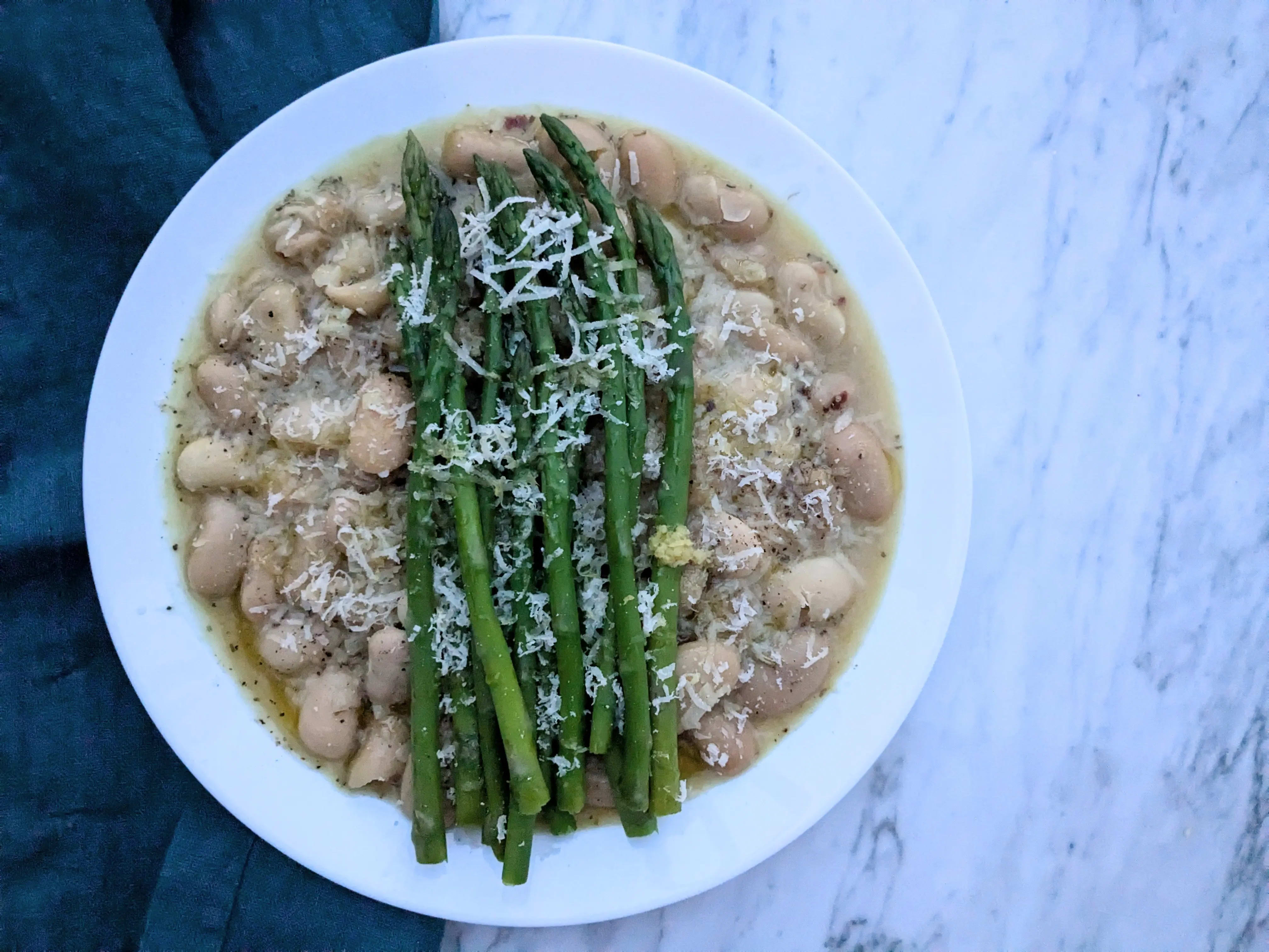 Photo of Creamy butter beans with asparagus