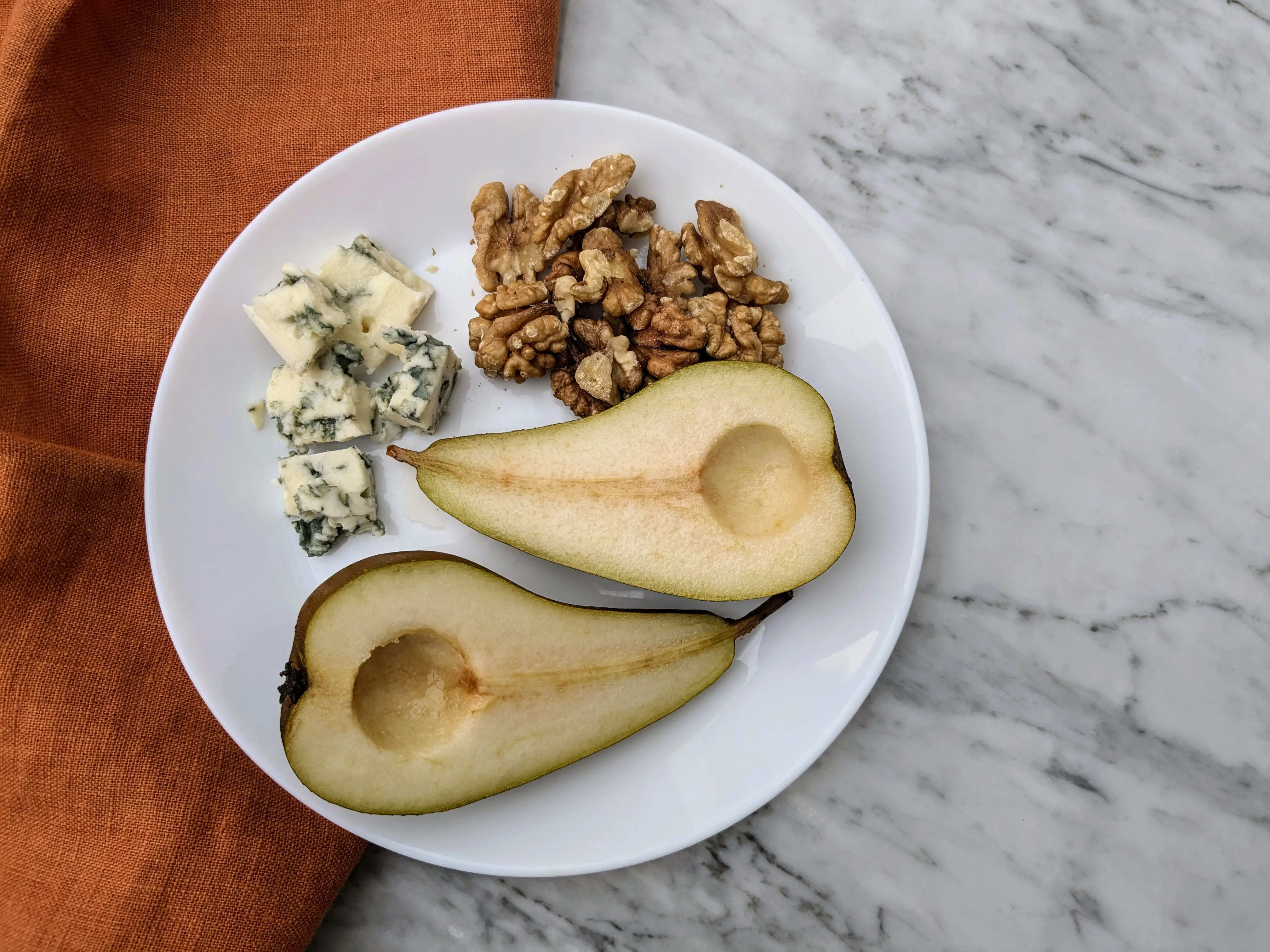 Photo of Pear with blue cheese and walnuts