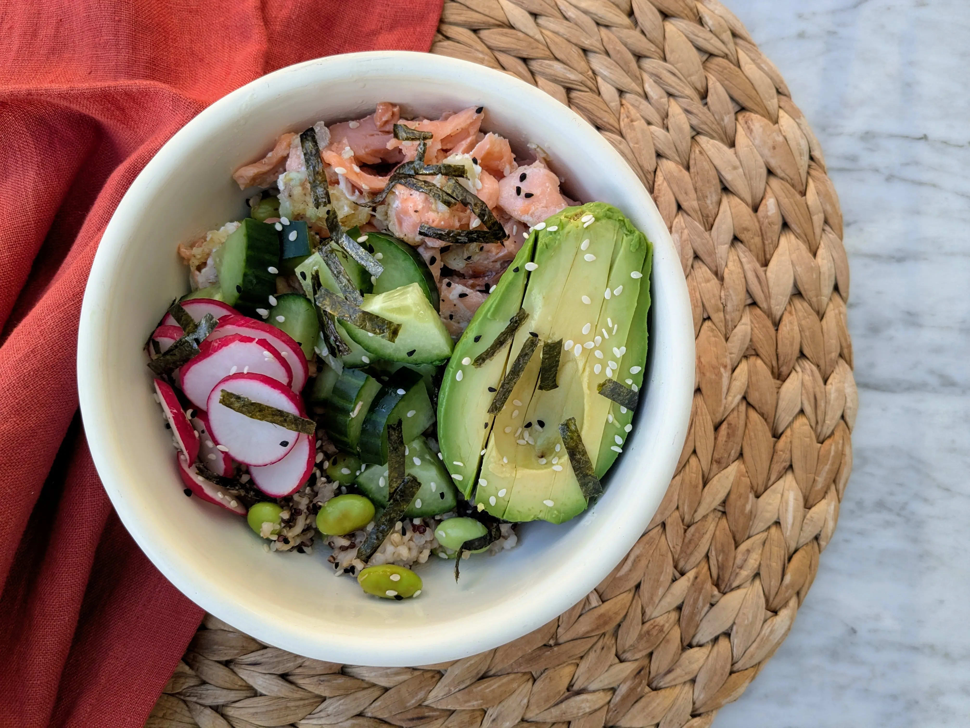 Photo of Japanese style salmon sushi bowl