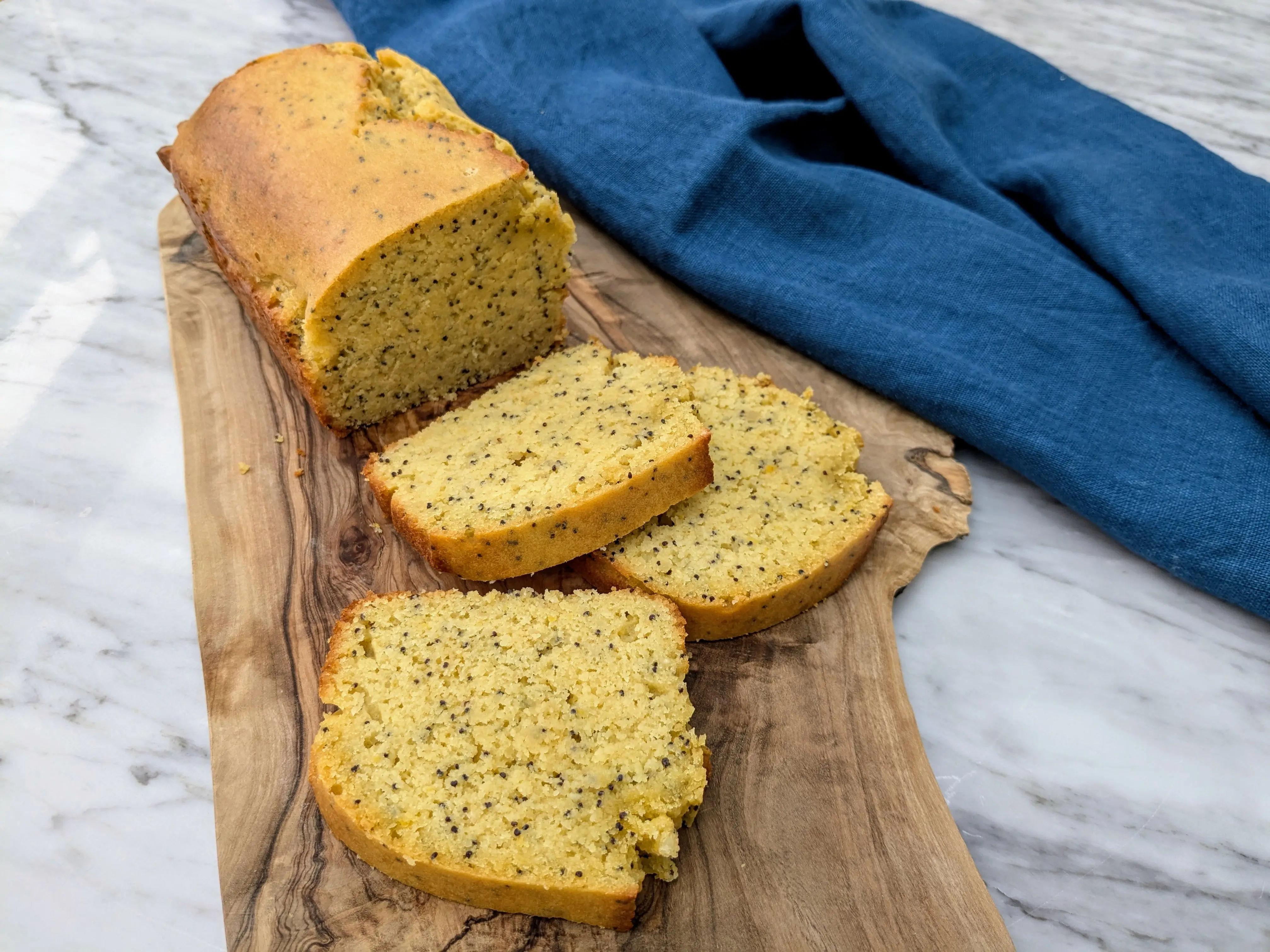 Lemon poppy seed loaf cake