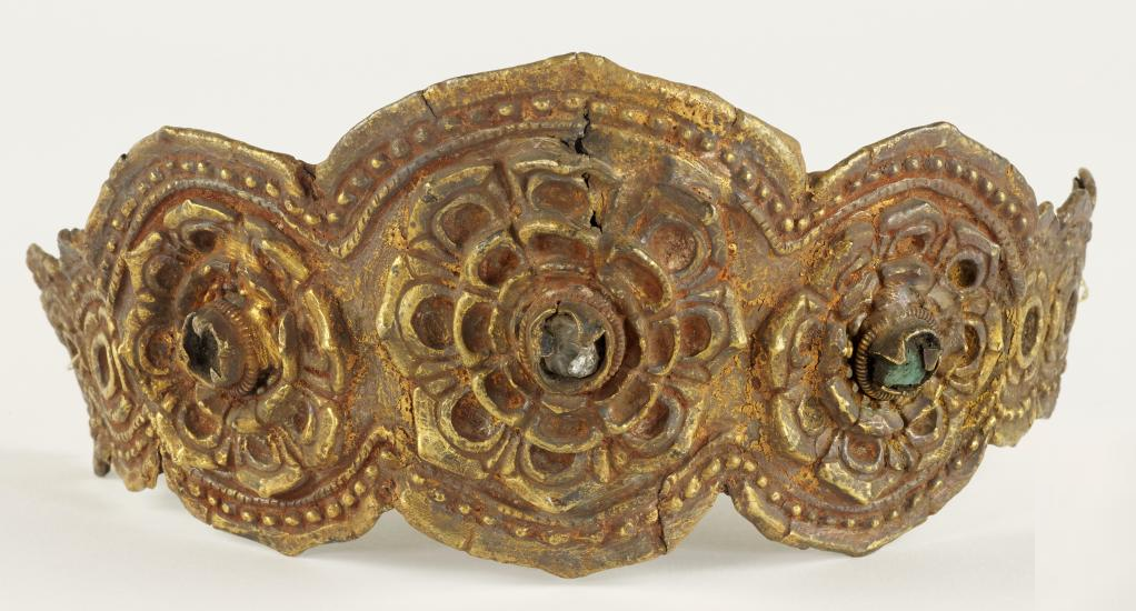 Angkorian Gold Jewelry