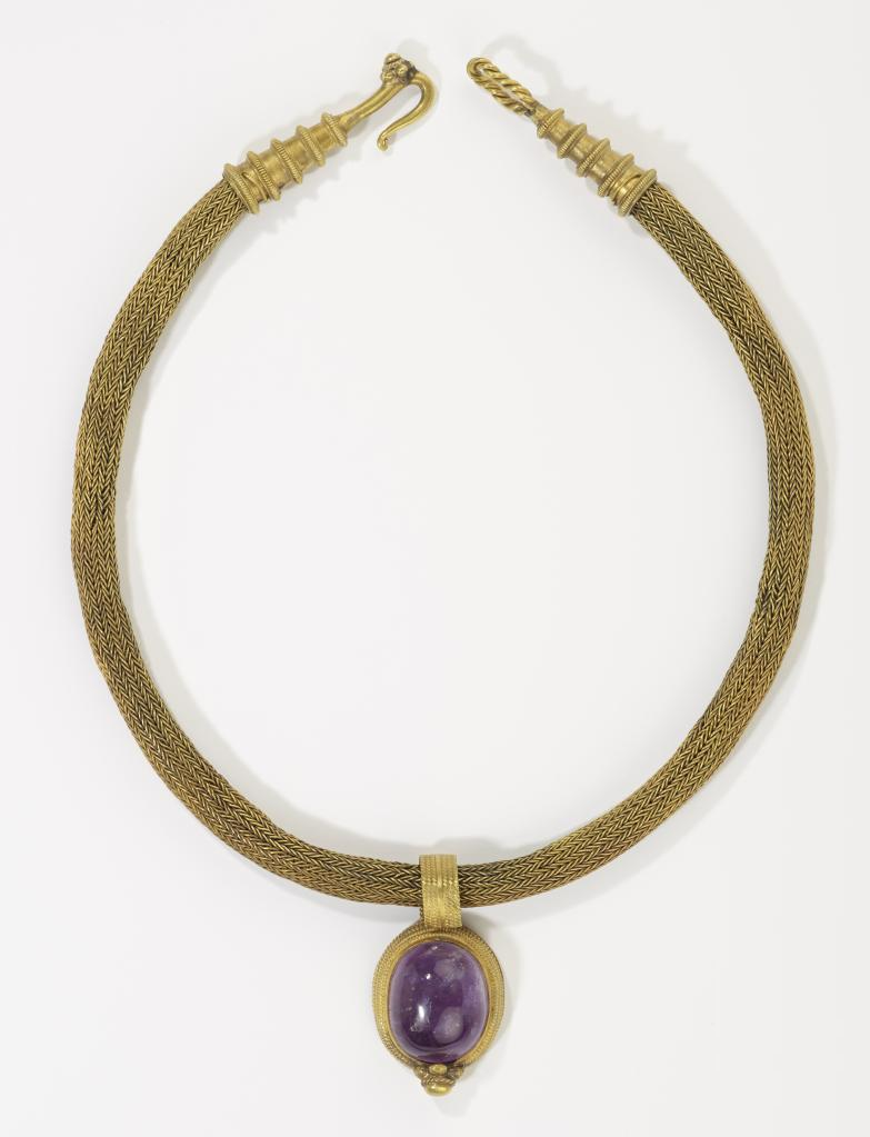 Angkorian Gold Jewelry