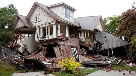 Where is the safest place to be during earthquake vxuzu5