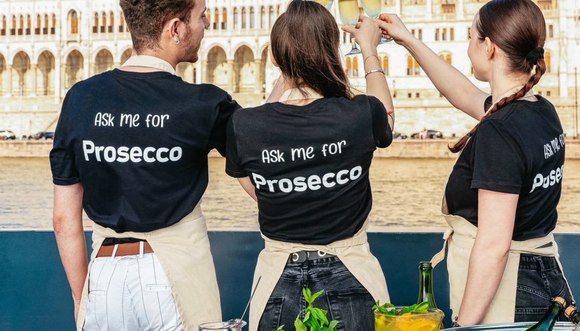 Prosecco & Beer Open-Bar Cruise