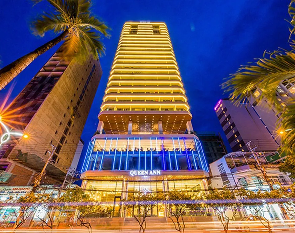 Khách sạn Queen Ann
