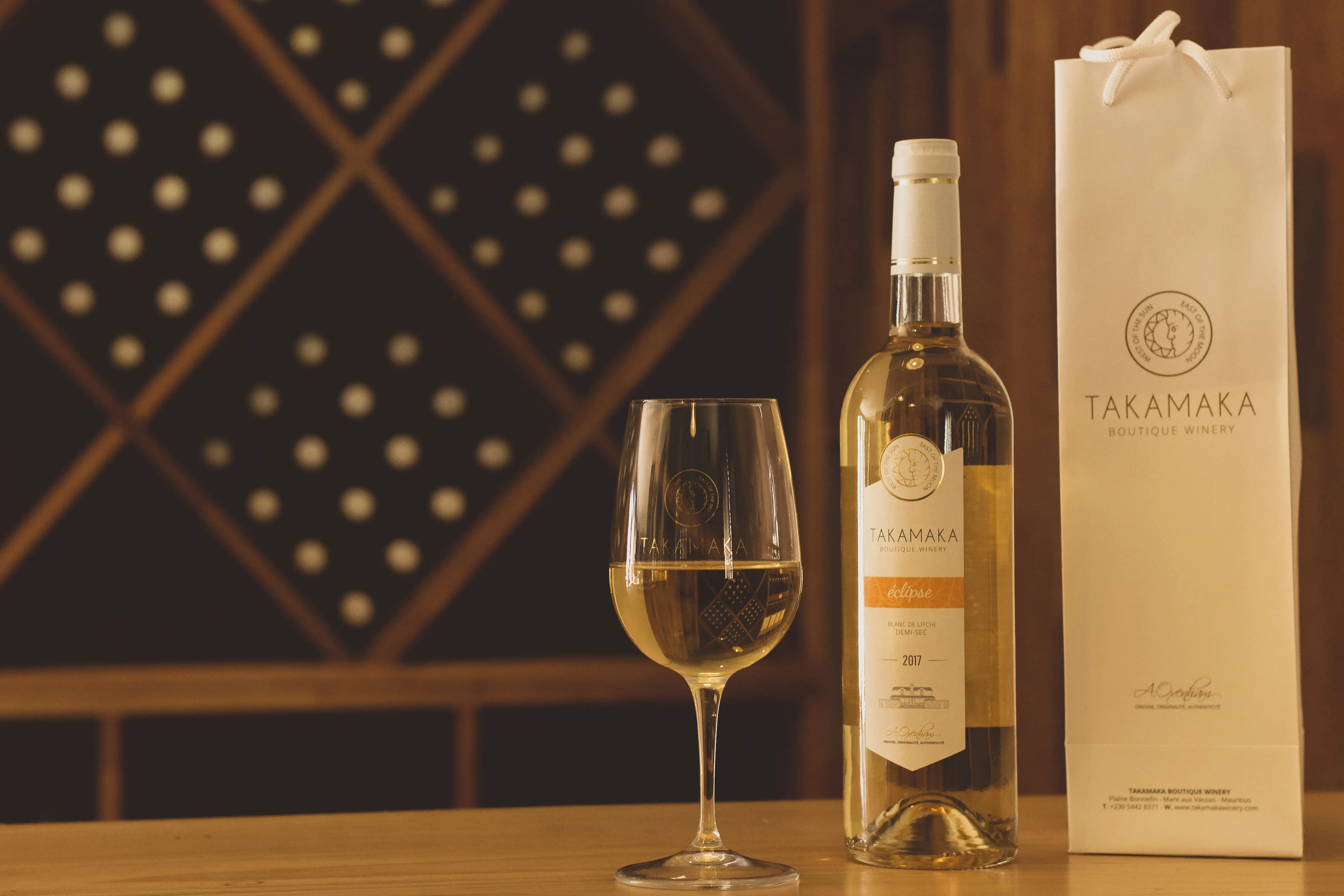 #10 Exploring the Unique Flavor Profile of Lychee Wine 4 The Allure of Lychee Wine