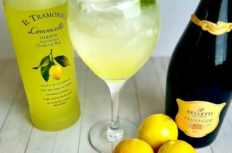 Green Lemon Liqueur A Refreshing and Flavorful Treat Green Lemon Liqueur A Refreshing and Flavorful Treat