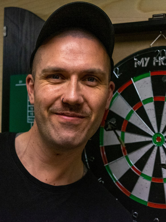 Henriks flotte overskæg Den 7. movember