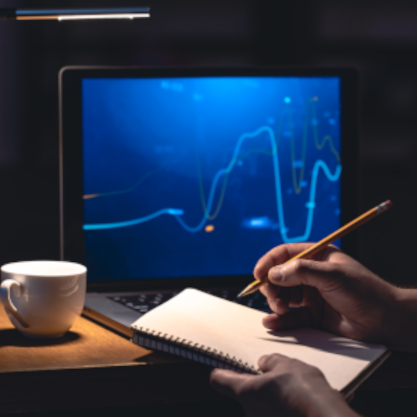 Trading vs. Investing: Long-Term Approach in a Fast-Paced World
