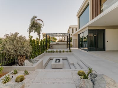 Desert Balance – Tilal Al Ghaf