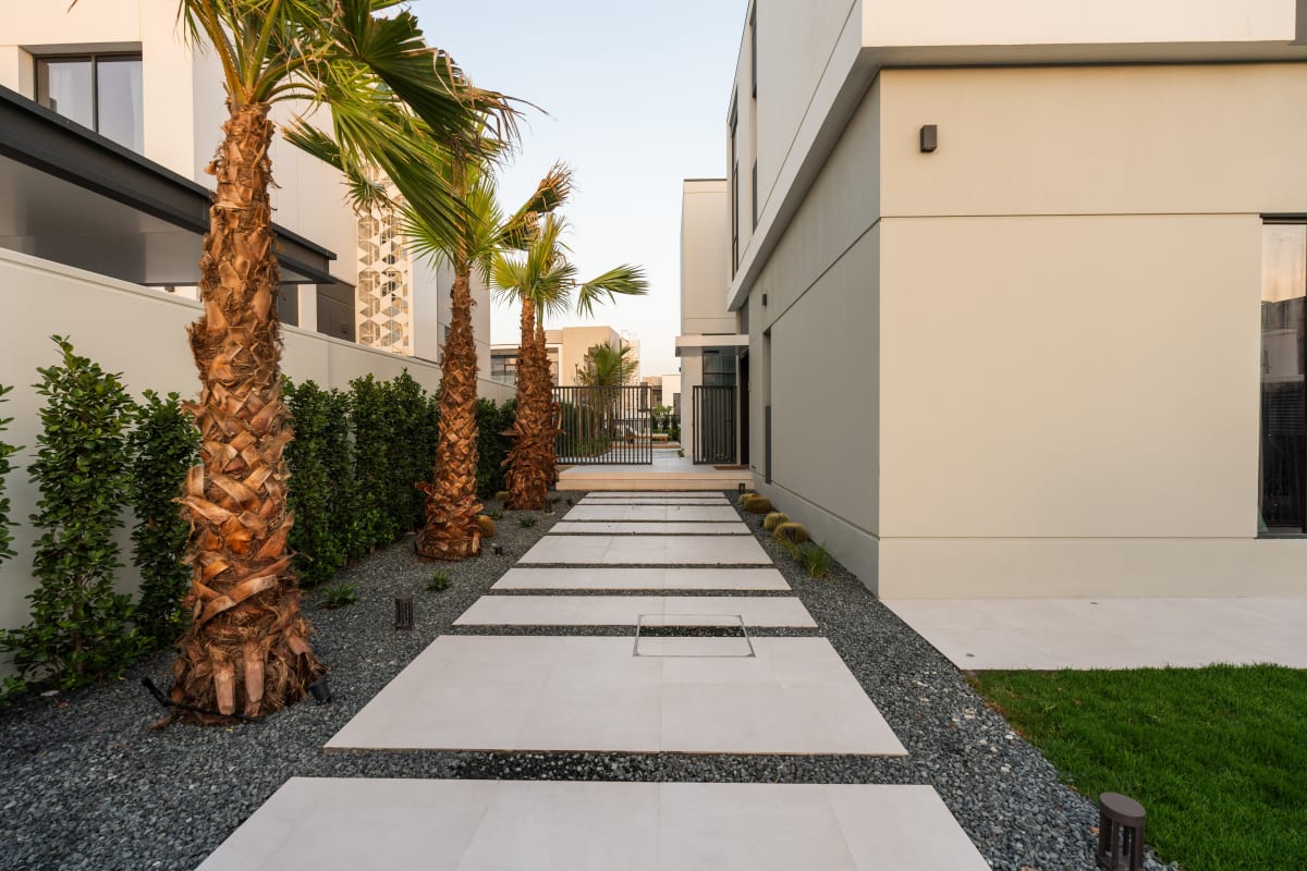Resort-Style Landscape Design Ideas for Luxury Homes in the UAE