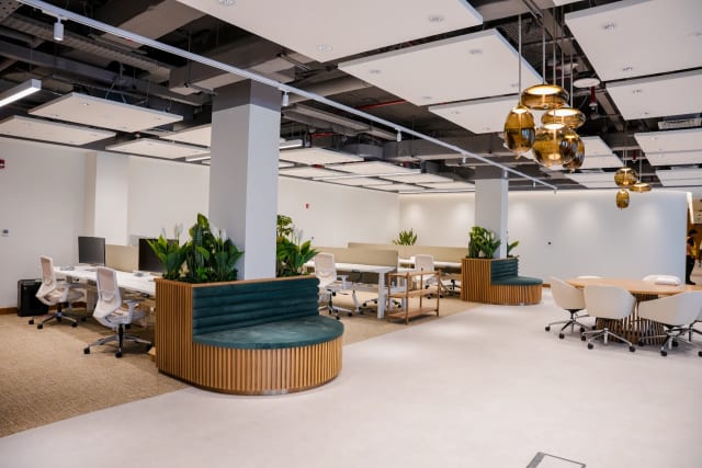 Workplace Technology Integration in Modern Office Fit-Out Projects in Dubai 2026