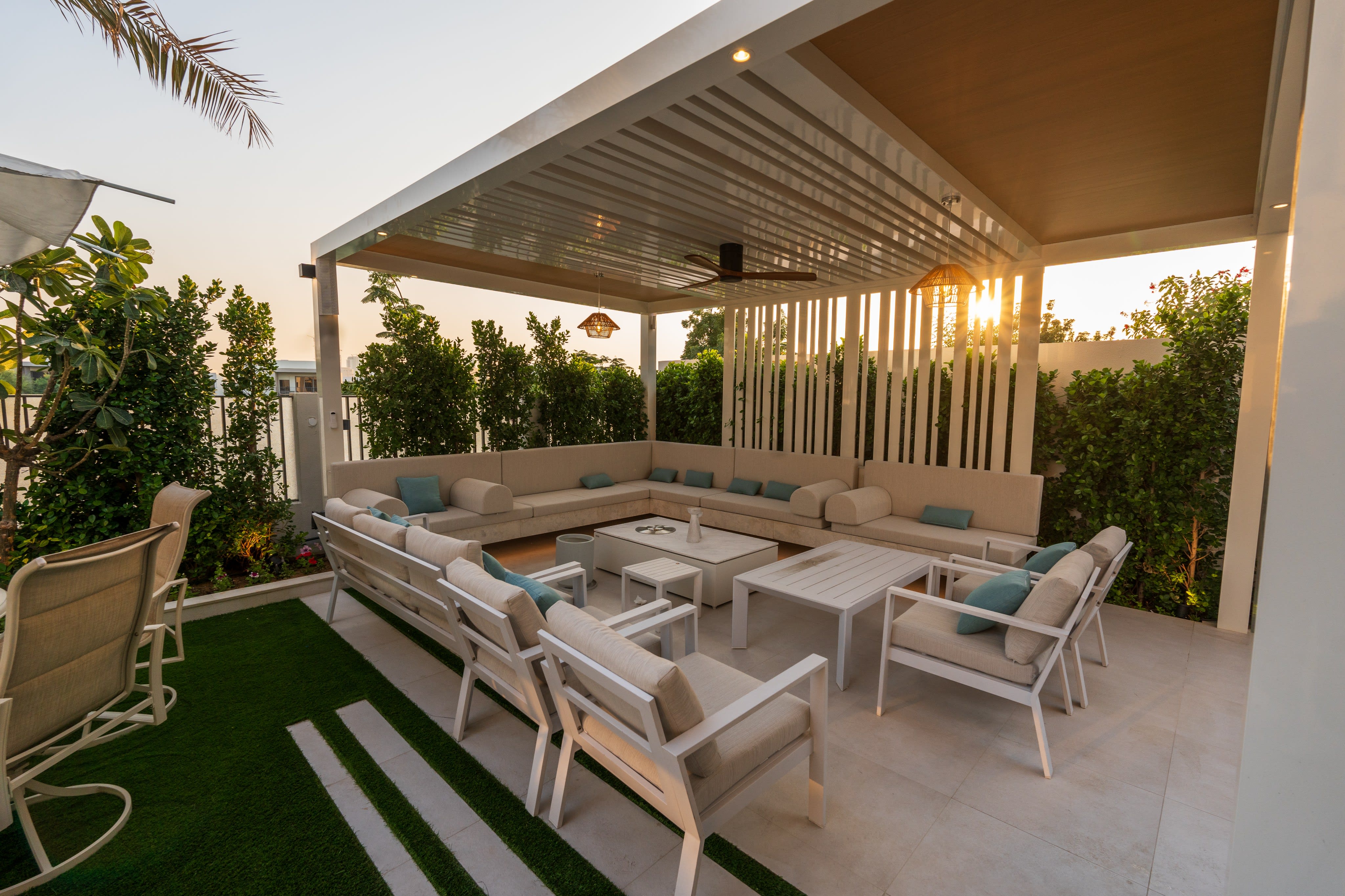 Transforming Dubai Villas into Outdoor Sanctuaries: Modern Landscape Design Trends for 2025