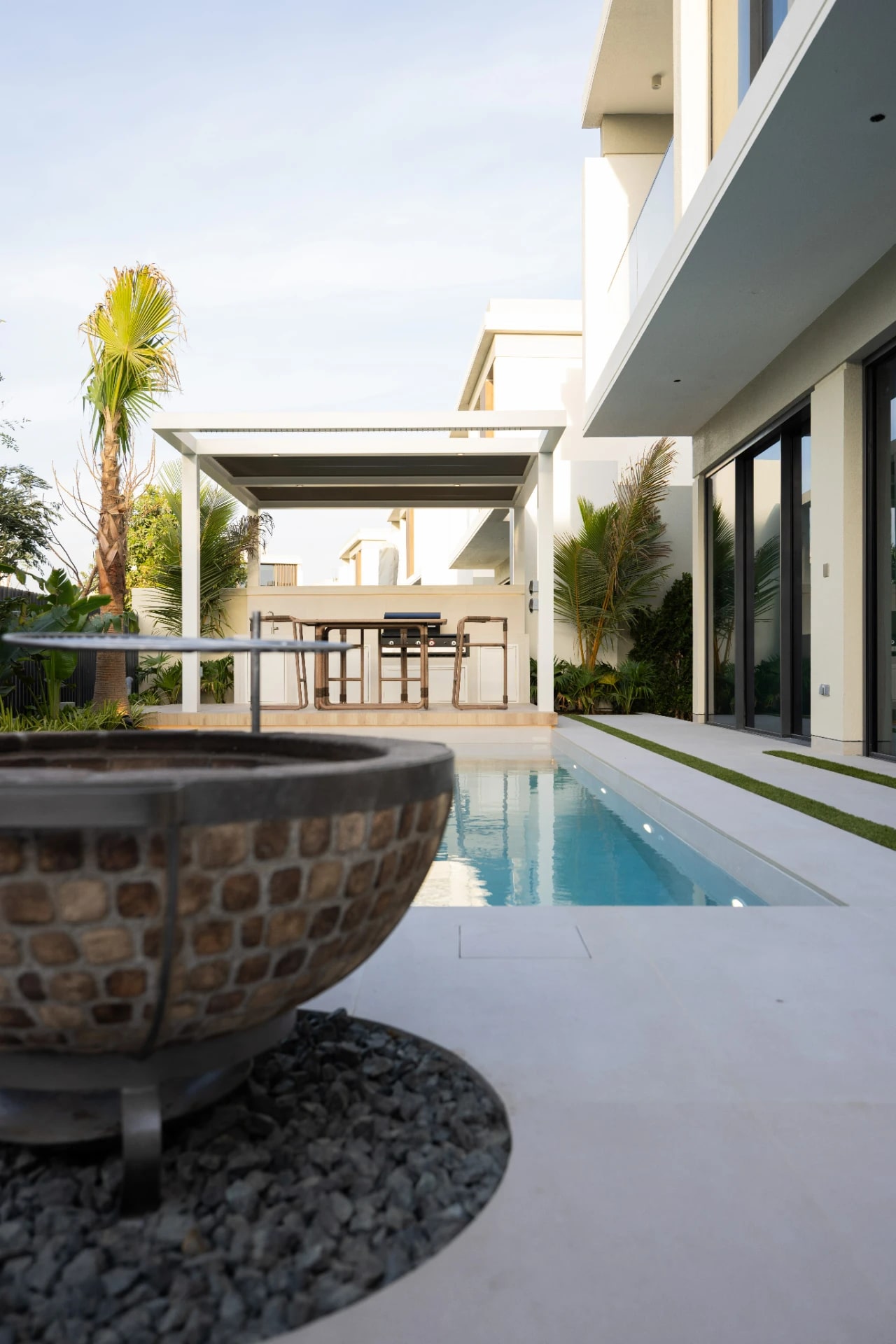 Modern Villa Pool & Outdoor BBQ Garden - Tilal Al Ghaf