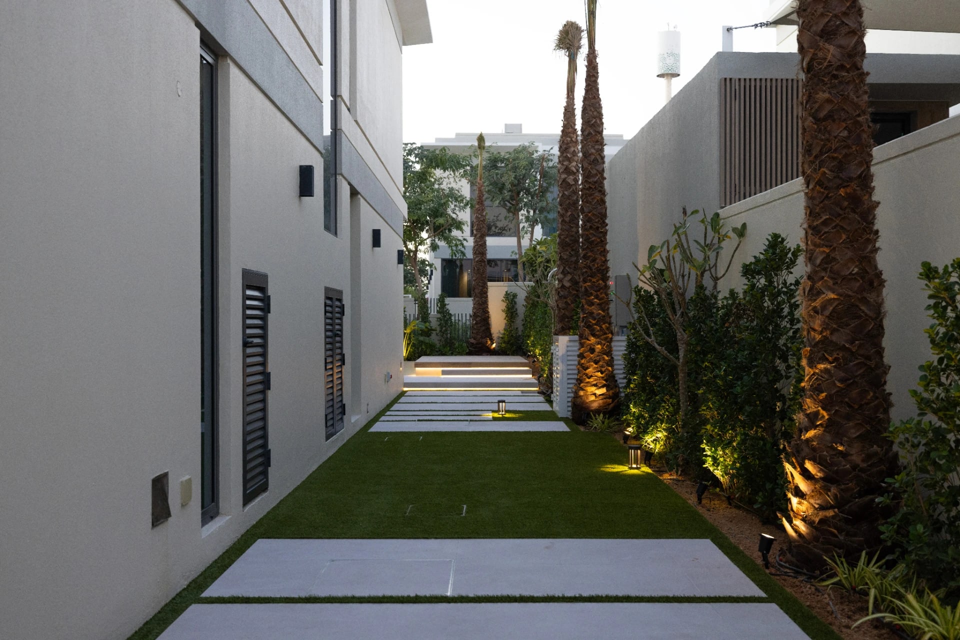 Modern Pergola Pool Garden - Tilal Al Ghaf