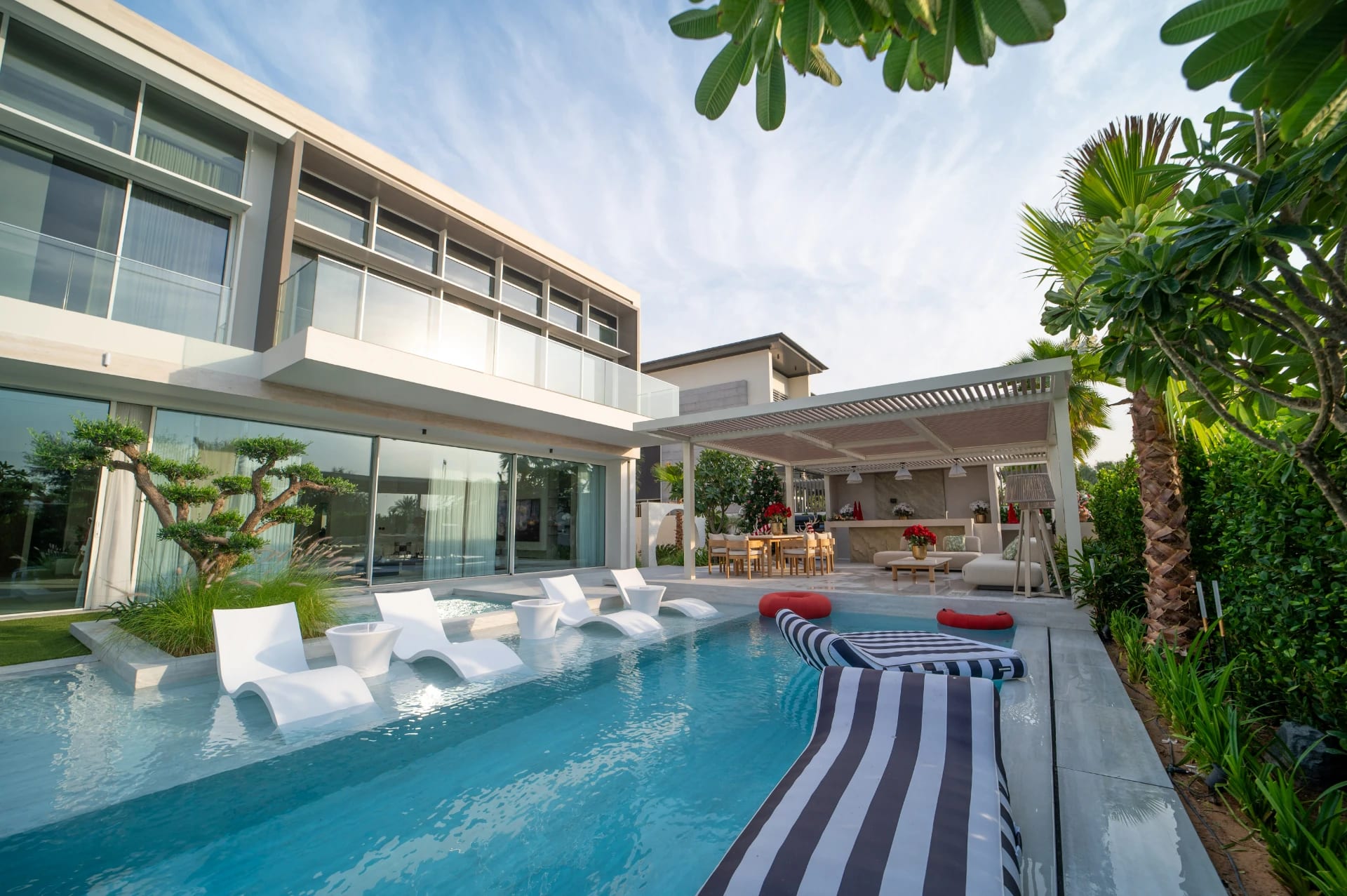 Luxury Resort-Style Villa Landscape - Dubai Hills