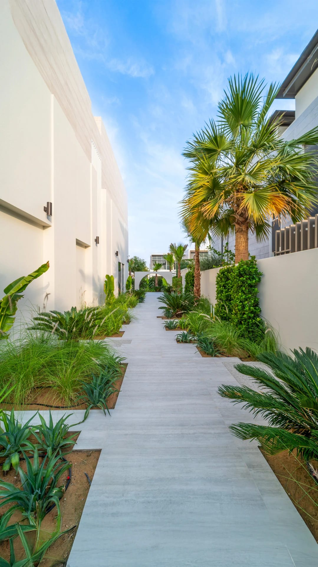 Luxury Resort-Style Villa Landscape - Dubai Hills