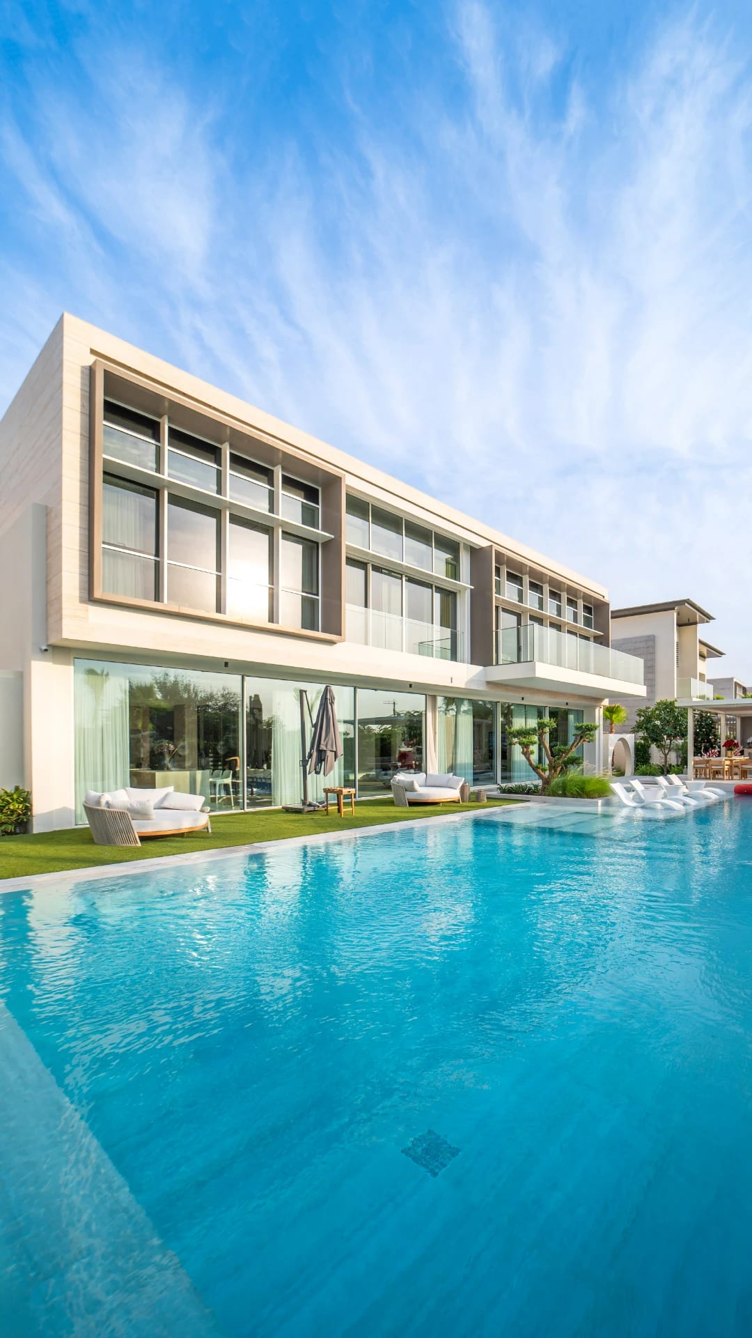 Luxury Resort-Style Villa Landscape - Dubai Hills