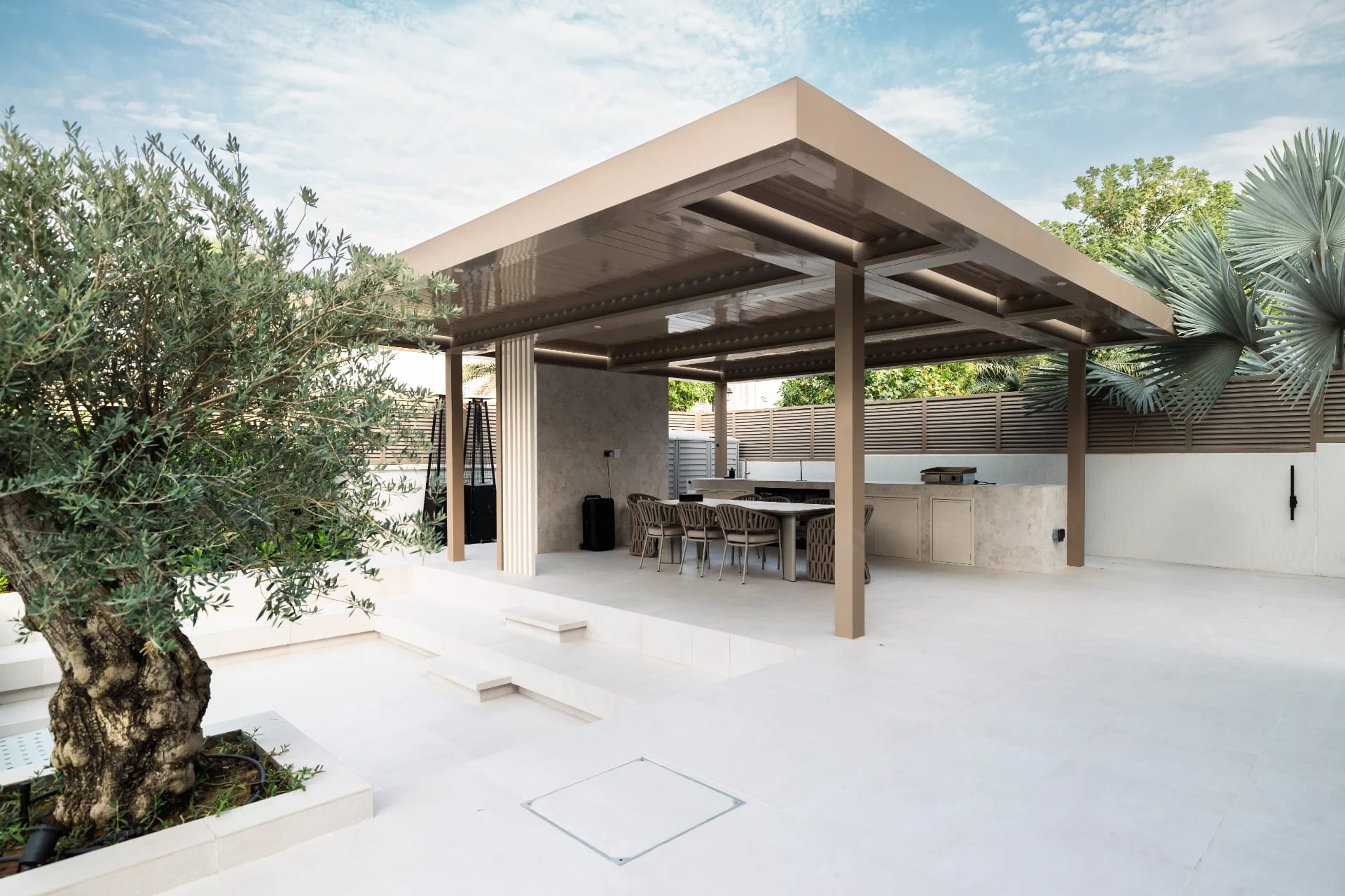 Landscape Zoning Strategies for Large Residential Plots in Dubai