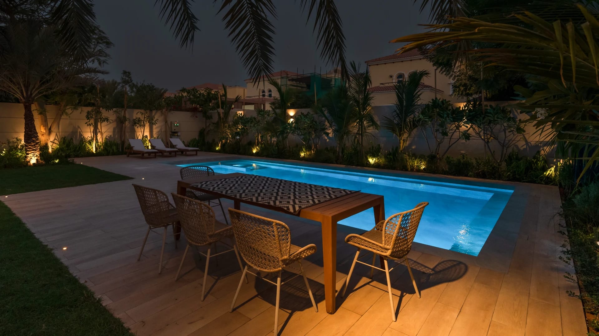 Jumeirah Park - Landscape - Andalusian Sanctuary