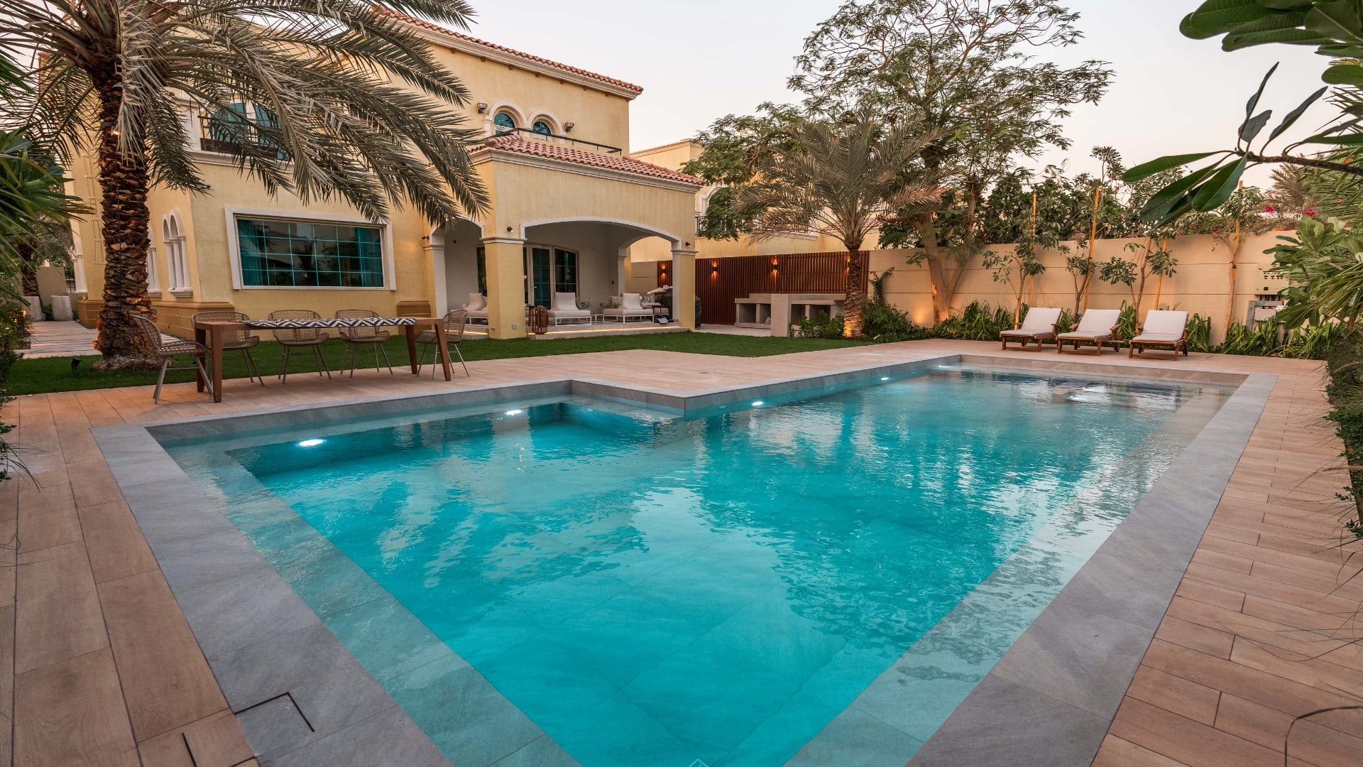 Jumeirah Park - Landscape - Andalusian Sanctuary