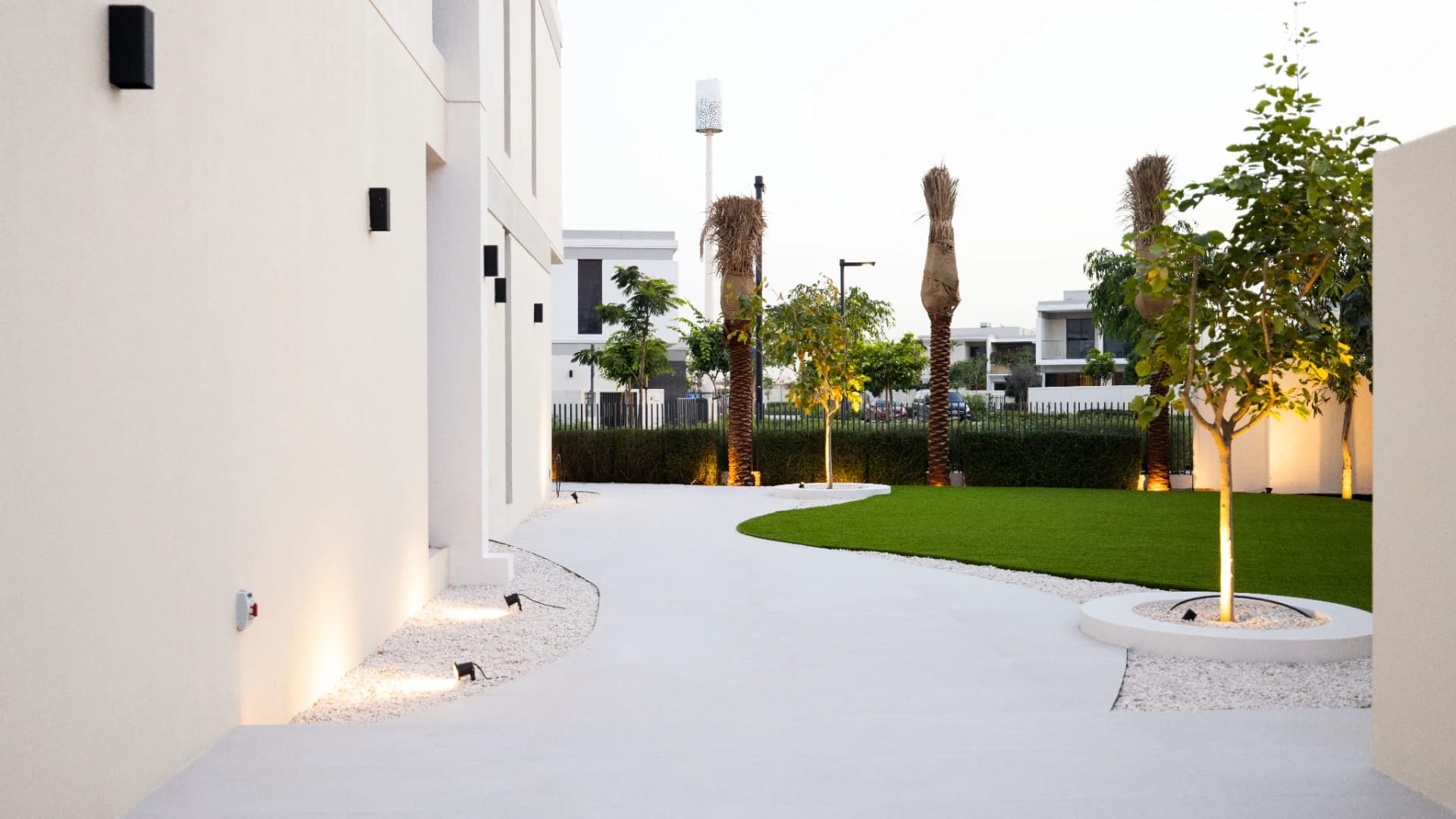 Tilal Al Ghaf - Landscape - The Azure Courtyard