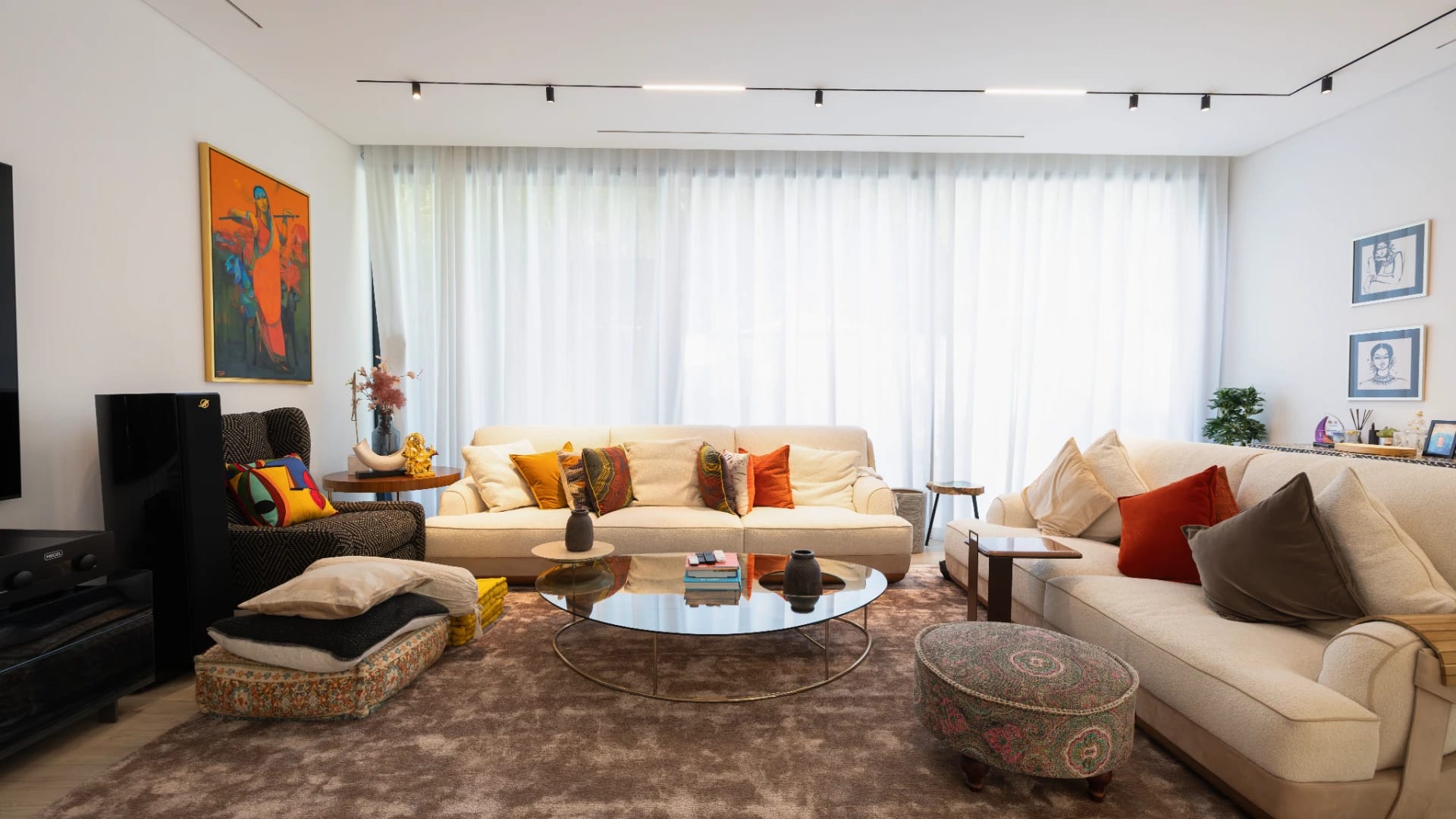 Al Barrari - Interior - Earth & Elegance