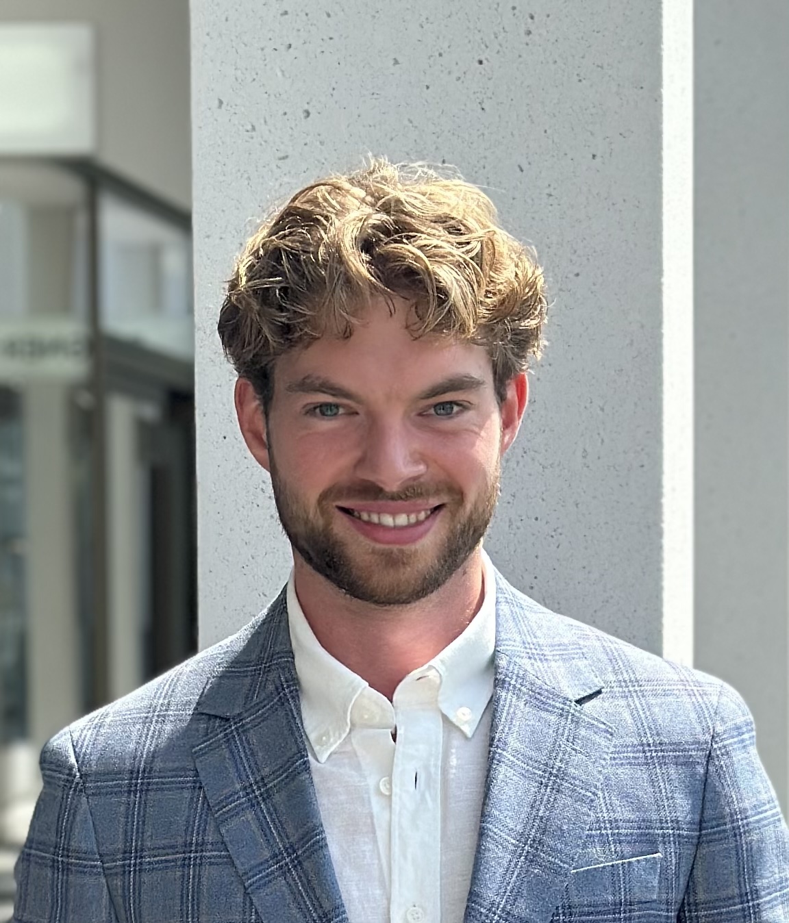 Louis Bottyanfy – Gründer von Zins&Zukunft, Experte für strategische Finanzplanung und Altersvorsorge