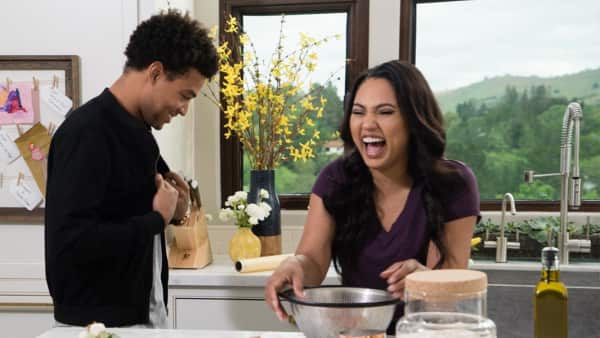 Watch Ayeshas Home Kitchen Watch Ayeshas Home Kitchen