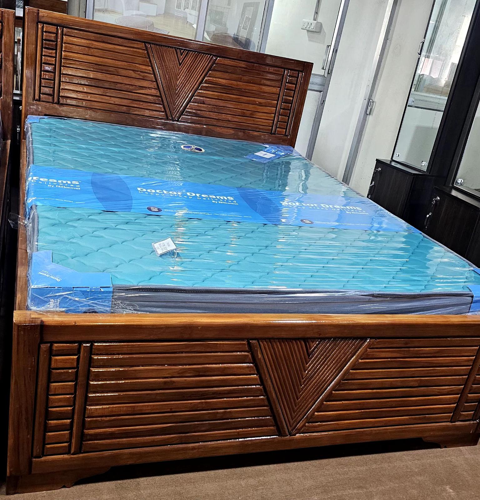 King size box bed