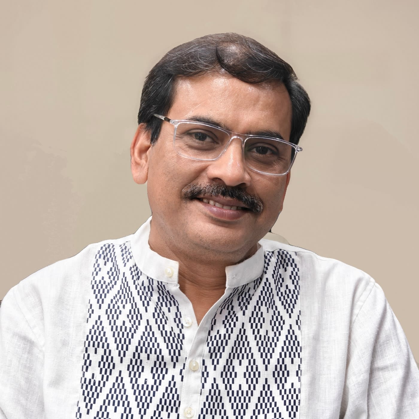 Uttam Bhattacharya - Indian artist profile on The Dolna Collective