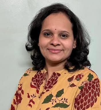 varasha Kharatmal - Indian artist profile on The Dolna Collective