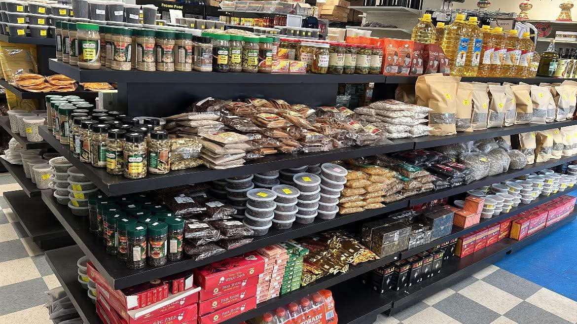Lucy market photo 7
