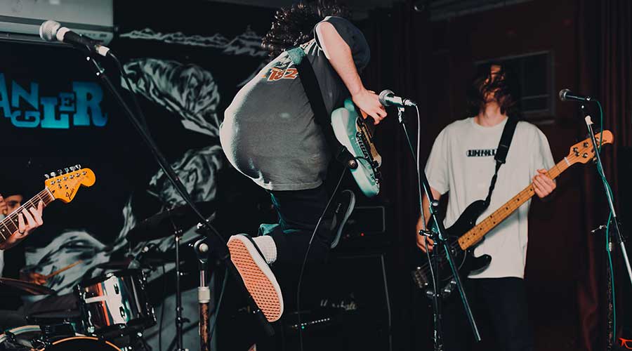 Band merch printing 101 - live gig