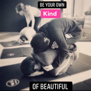 Kinderyogadocent Veerle Liégeois