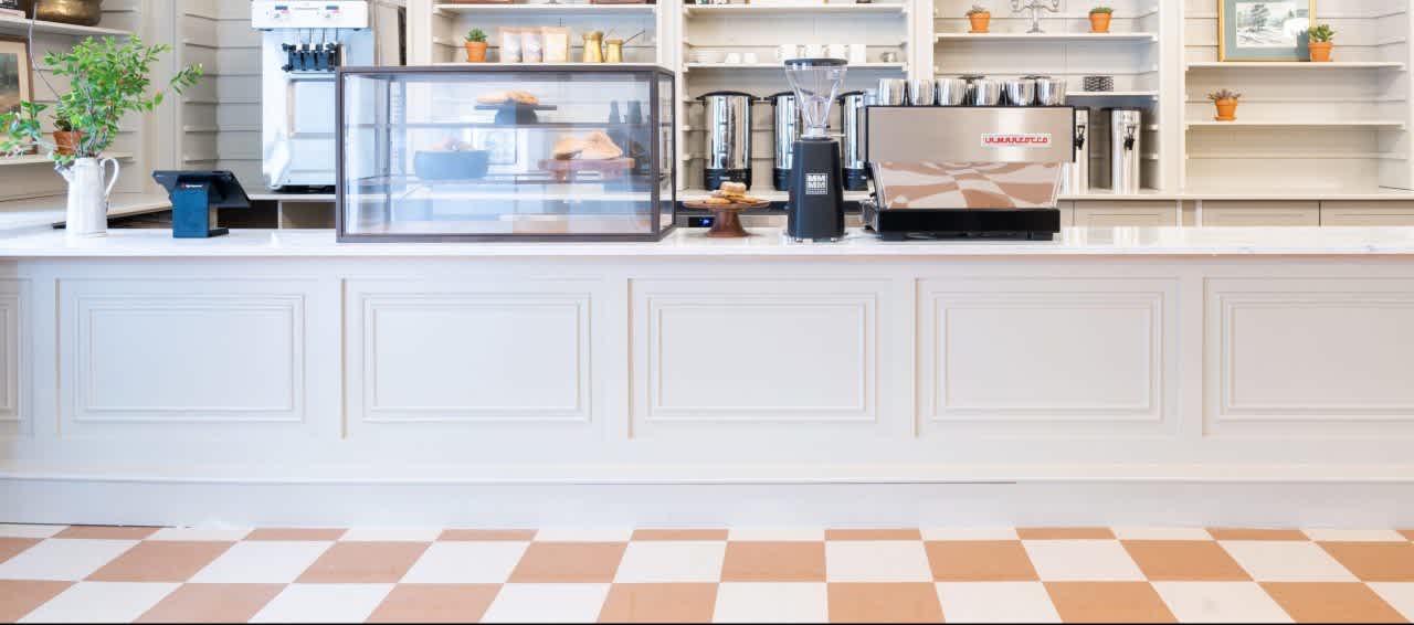 Babblers Restaurant, Bar & Bakery — image 2