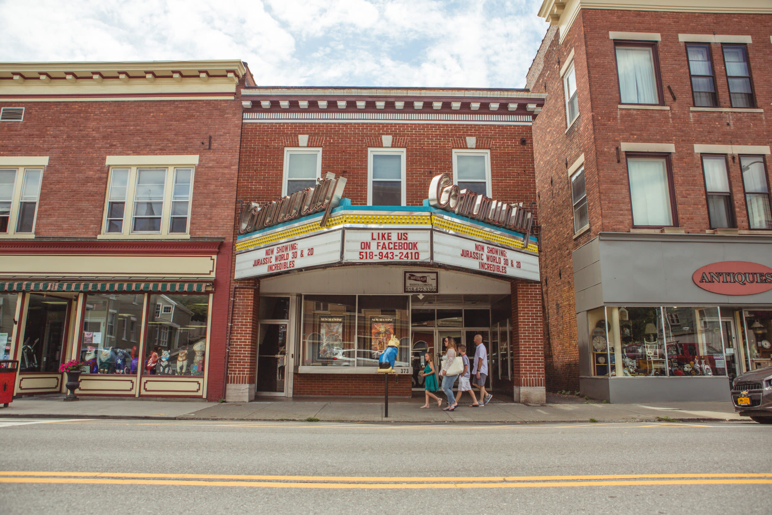 Catskill Main Street Community Theatre showing new and indie movies.