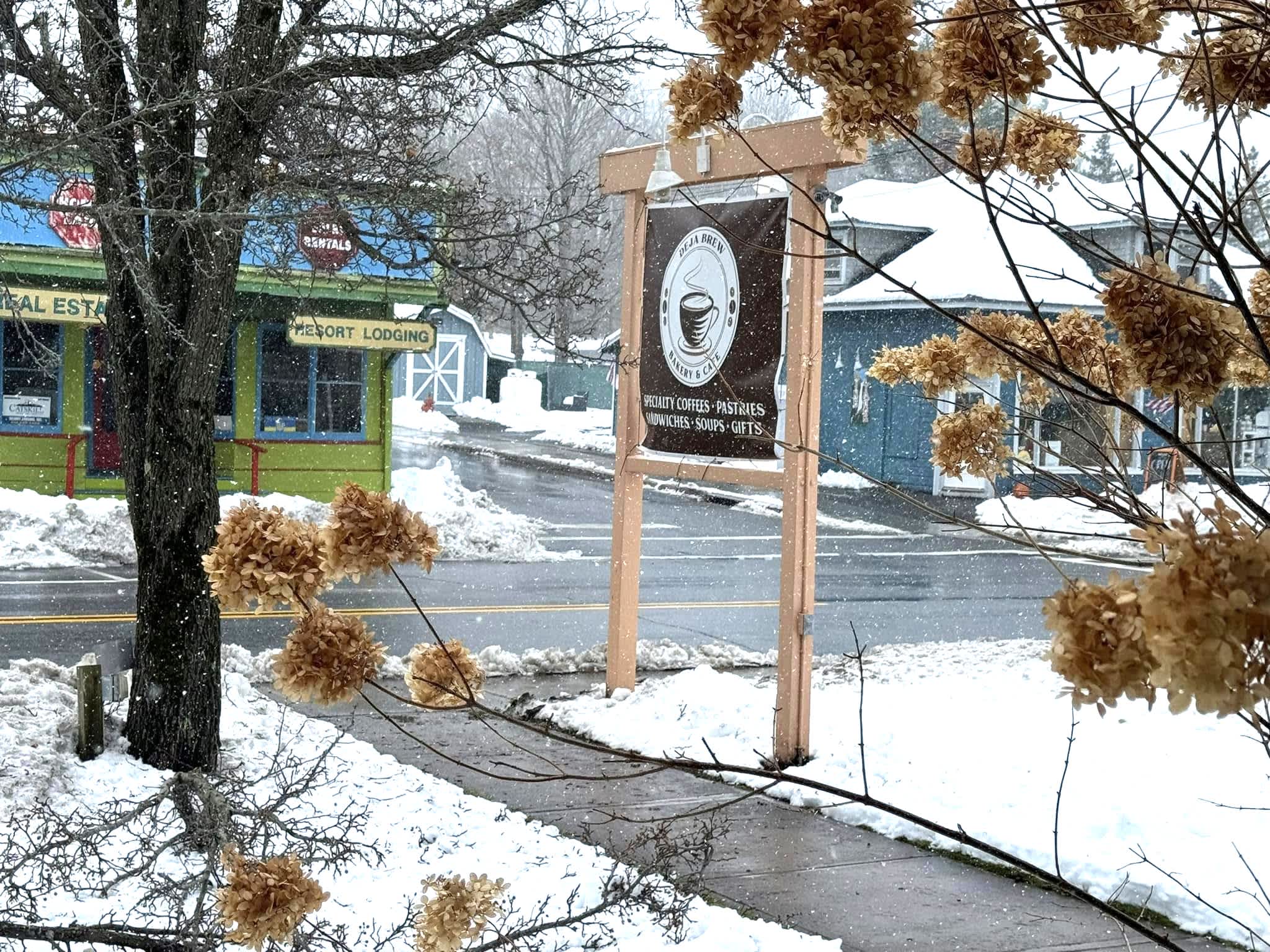 Deja Brew Bakery & Cafe
