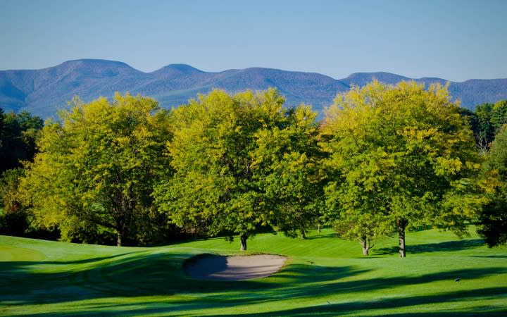 Thunderhart Golf Freehold — image 1