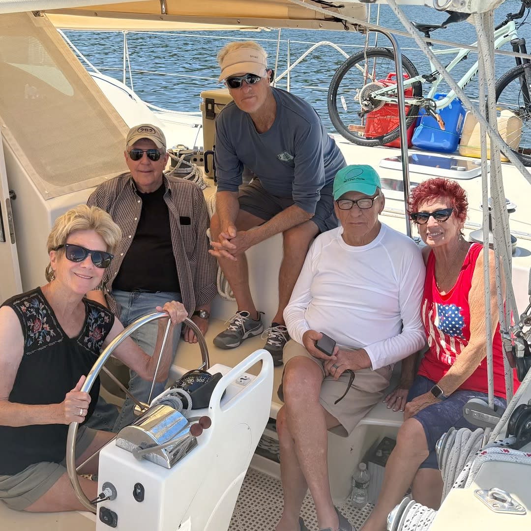 Honu Sailing Adventures — image 1
