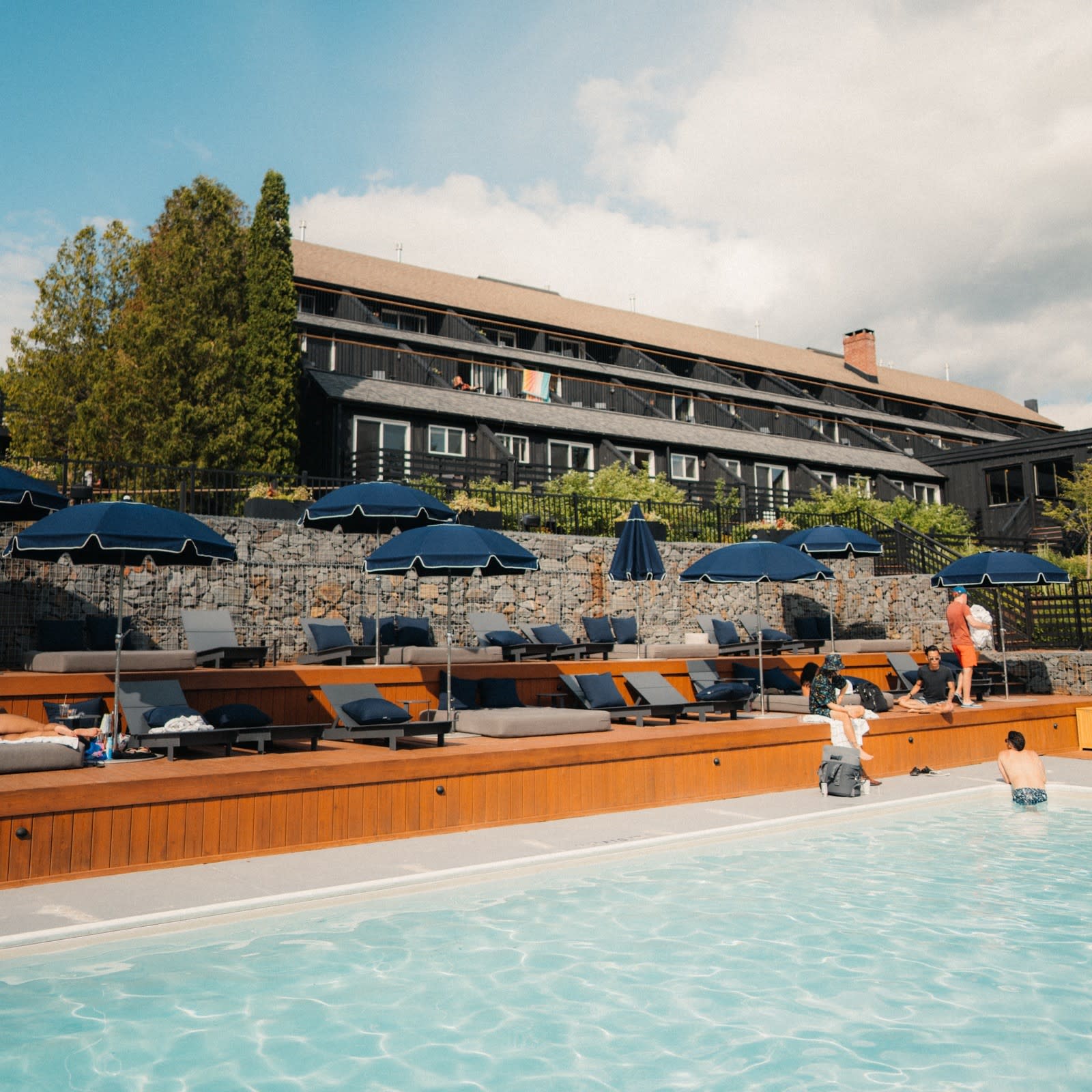 Hanging A-Round in the Catskills: Save Up to 25% on Weekday Stays — image 1