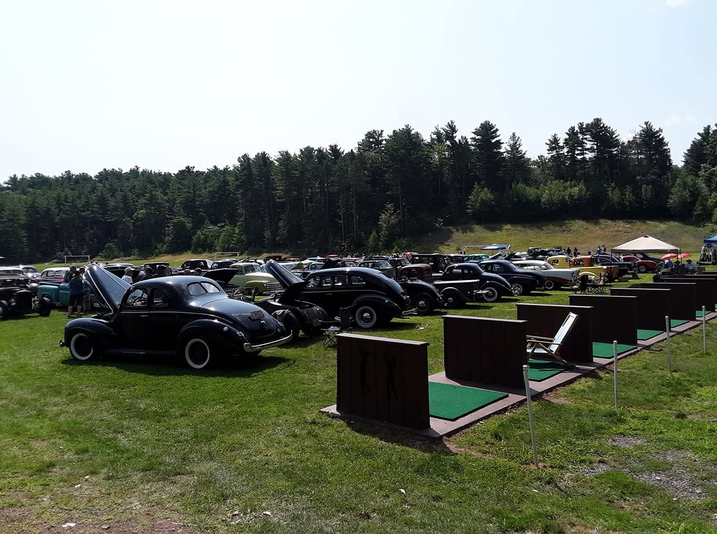 White Wall Rama Vintage Car Show at Nussy’s Bier Garten — image 1