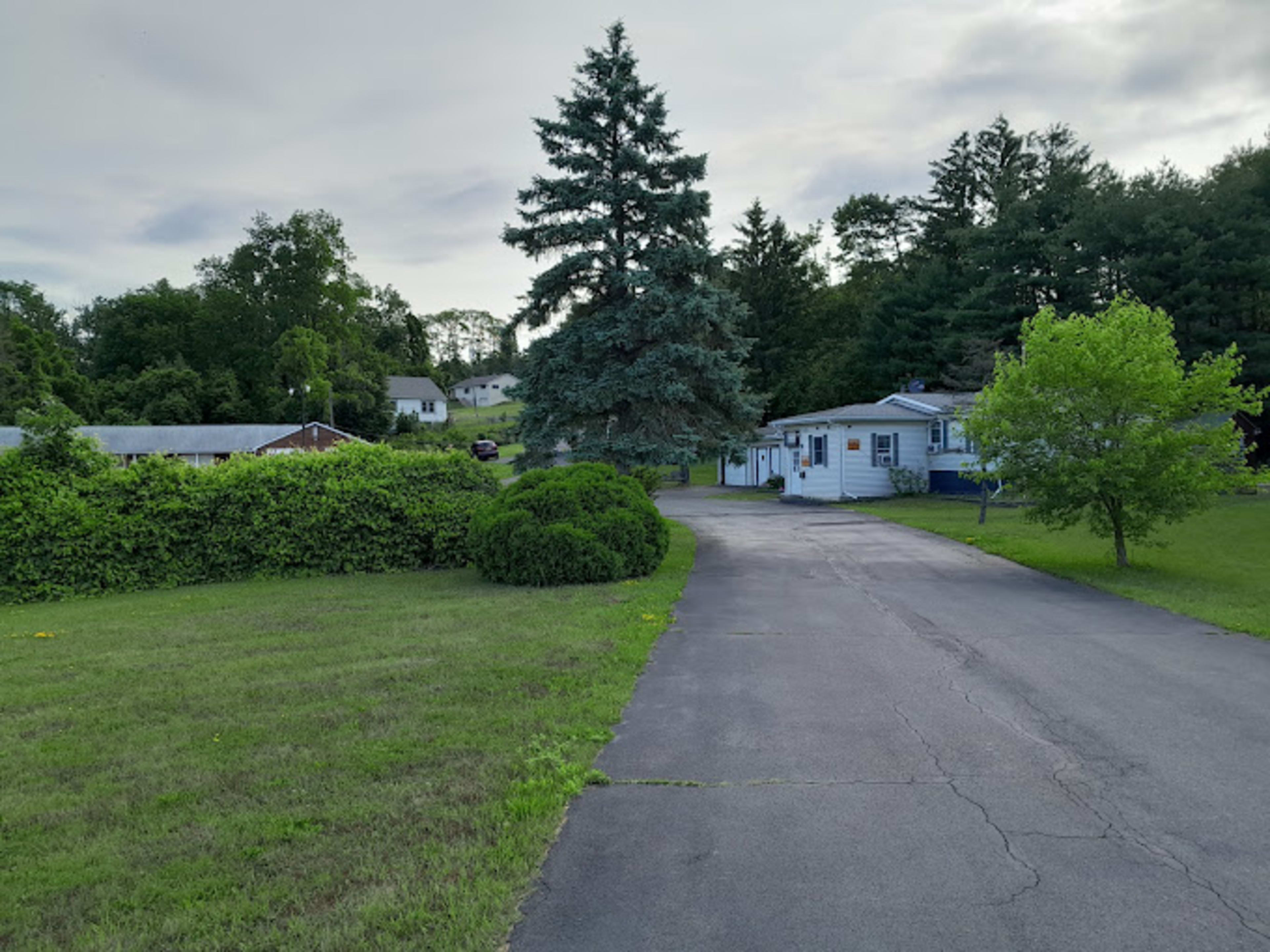 Peloke’s Motel — image 2