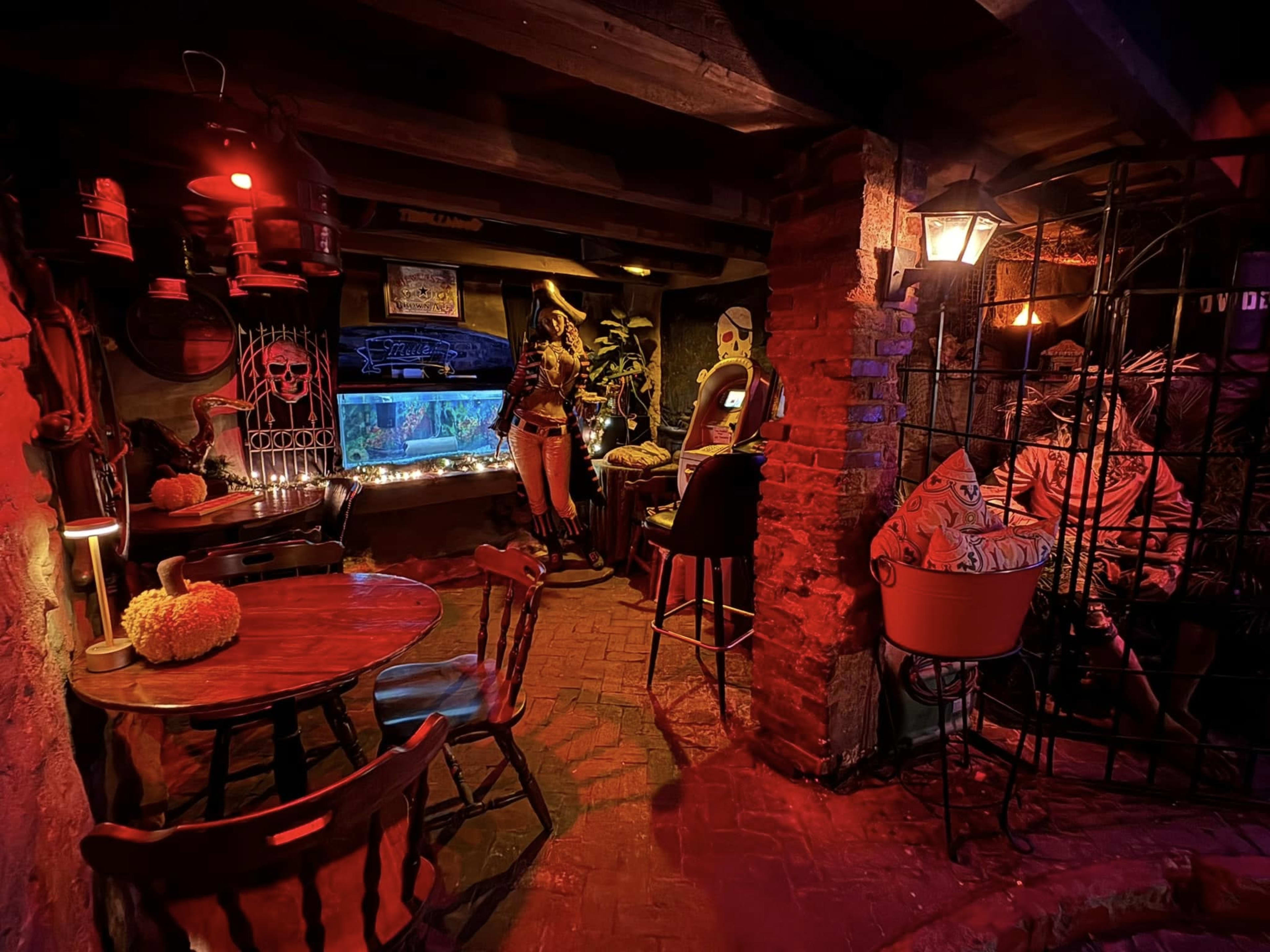 The Bar at Captain Kidd’s Inn — image 2