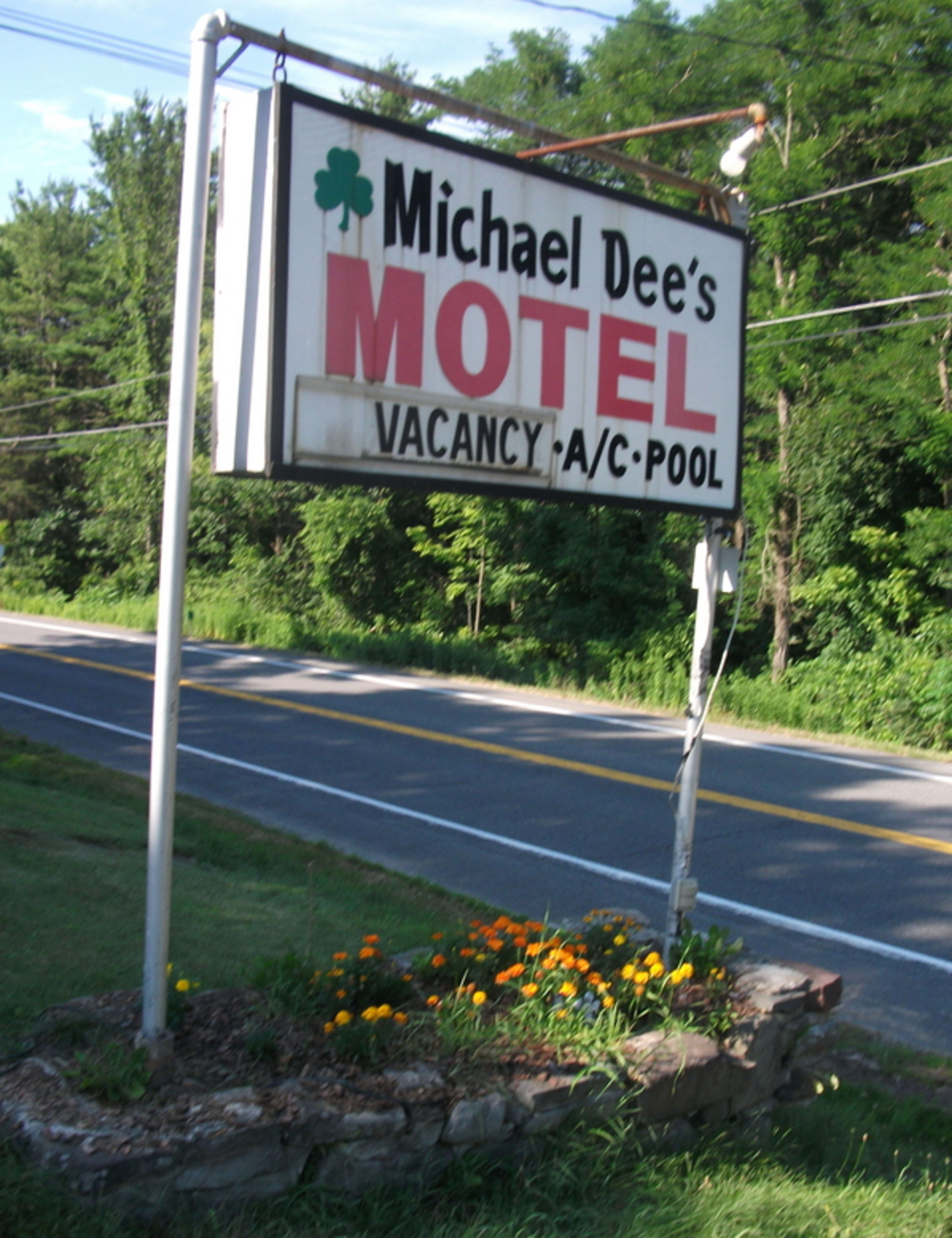 Michael Dee’s Motel