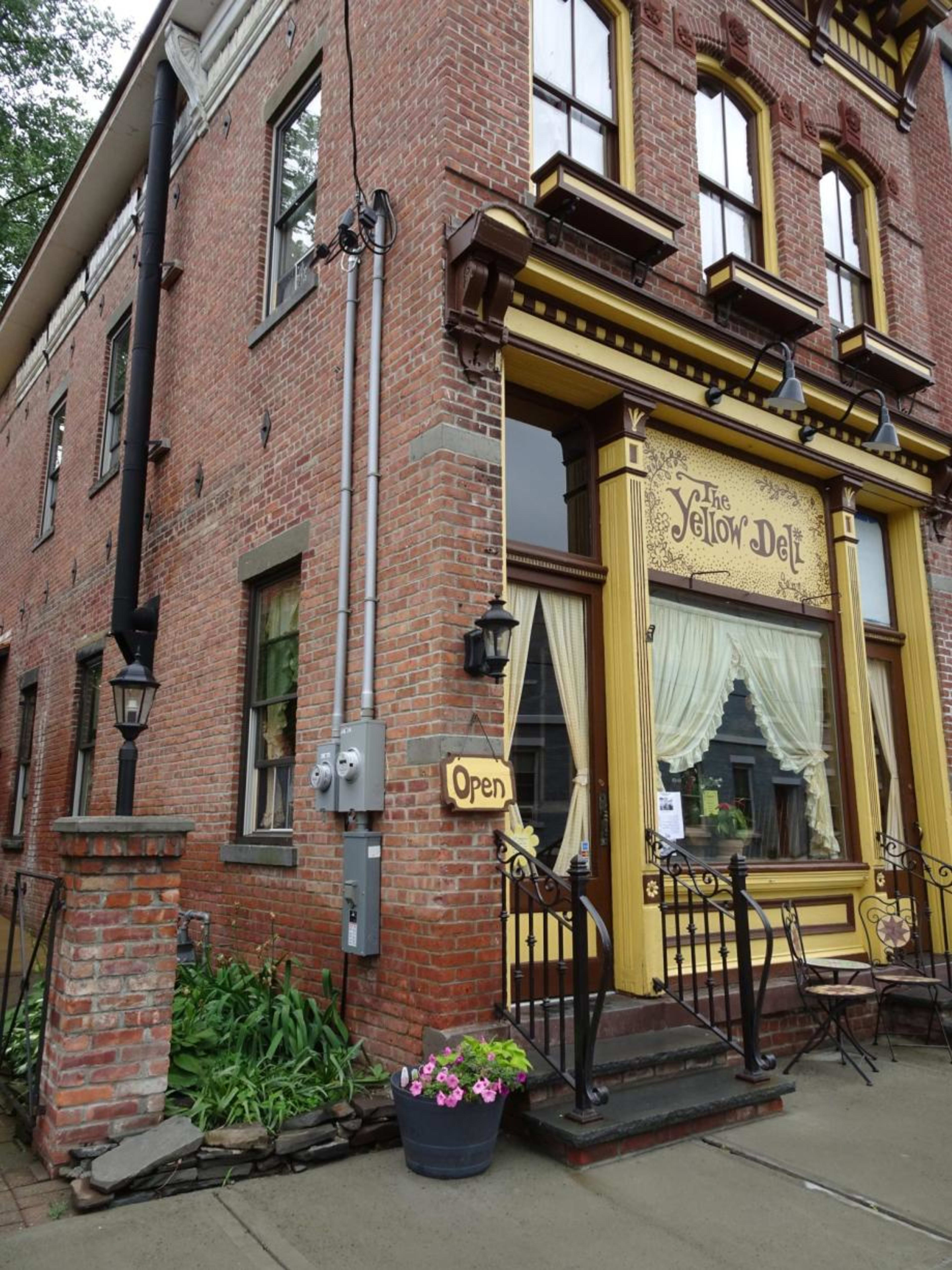 The Yellow Deli – Coxsackie