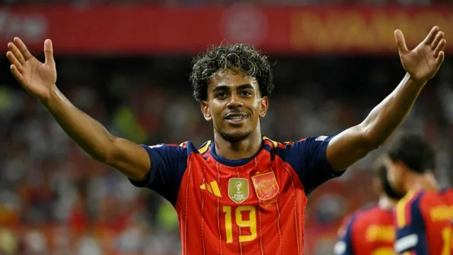 Spain coach backs Lamine Yamal to become football legend